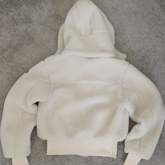 ALO Yoga Foxy Sherpa Jacket Ivory Size XS - Picture 11 of 11